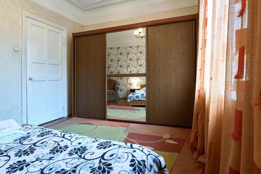 Home Hotel Apartments On Lva Tolstogo Kiev Eksteriør billede