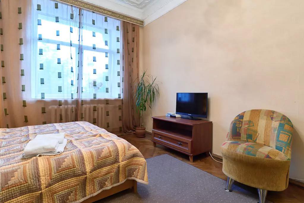 Home Hotel Apartments On Lva Tolstogo Kiev Eksteriør billede