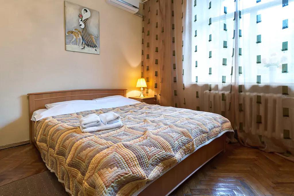 Home Hotel Apartments On Lva Tolstogo Kiev Eksteriør billede